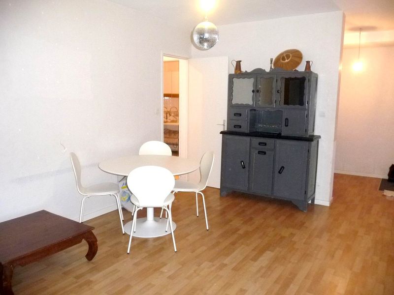 VENDU PAR NOS SOINS: T2 de 49m² MERIGNAC ARLAC PROX TRAM